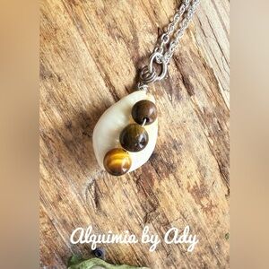 Tiger’s eye and shell 925 charms necklace